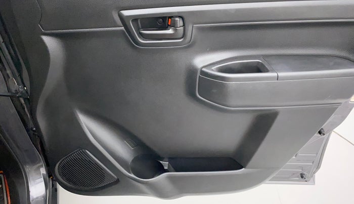 2021 Maruti S PRESSO VXI+, Petrol, Manual, 18,071 km, Driver Side Door Panels Control