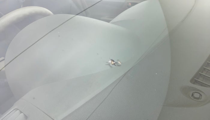2013 Maruti Ertiga ZDI, Diesel, Manual, 1,43,856 km, Front windshield - Minor spot on windshield