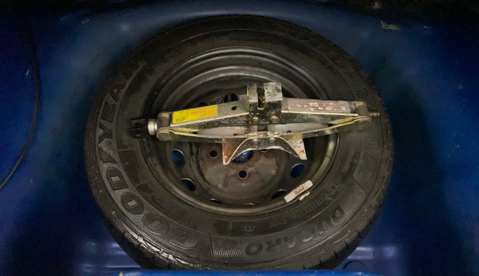 2012 Hyundai Eon D-LITE+, Petrol, Manual, 23,440 km, Dicky (Boot door) - Tool missing