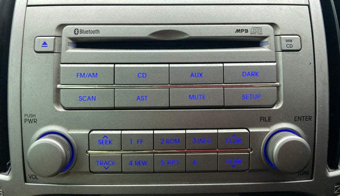 2011 Hyundai i20 SPORTZ 1.2 O, Petrol, Manual, 83,955 km, Infotainment System