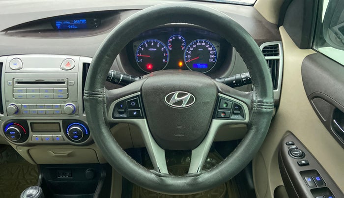2011 Hyundai i20 SPORTZ 1.2 O, Petrol, Manual, 83,955 km, Steering Wheel Close Up