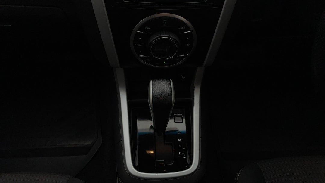 2017 Isuzu MU-X Ls-u (4x4), Automatic, 97294 km, Gear Lever 