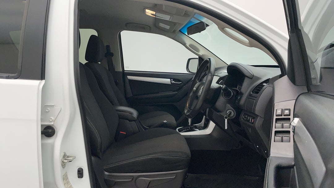 2017 Isuzu MU-X Ls-u (4x4), Automatic, 97294 km, Right Side Front Door Cabin View