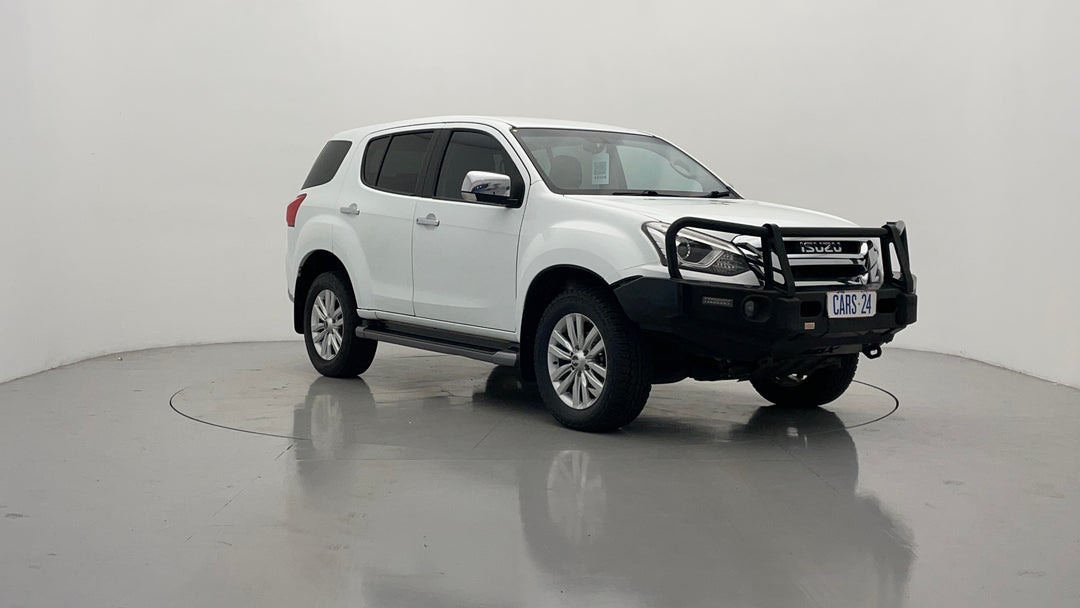 2017 Isuzu MU-X Ls-u (4x4), Automatic, 97294 km, Right Front Diagonal (45- Degree) View