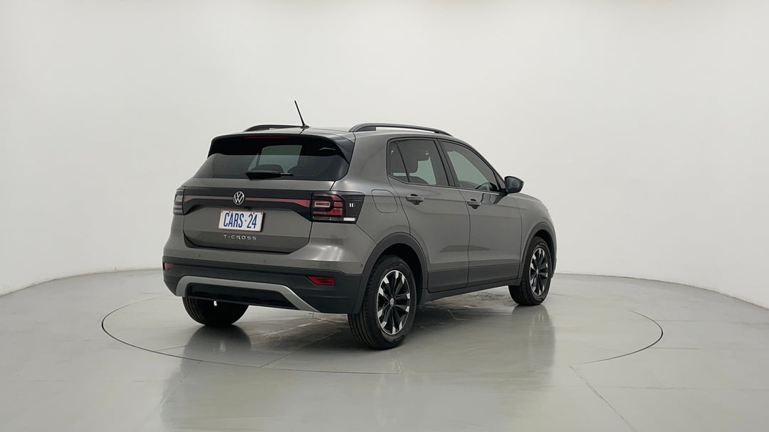 Right Back Diagonal (45- Degree) View