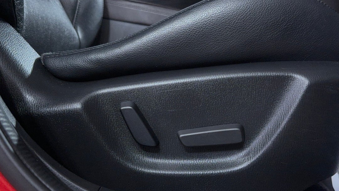 2016 Mazda 3 Sp25 Gt, Automatic, 126221 km, Drivers Side Adjustment Panel