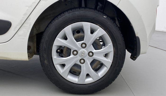 2016 Hyundai Grand i10 SPORTZ 1.2 KAPPA VTVT, CNG, Manual, 63,756 km, Left Rear Wheel