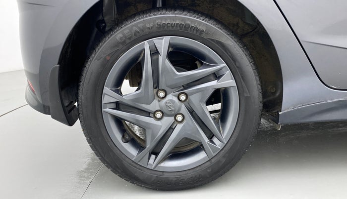 2021 Hyundai NEW I20 SPORTZ 1.2 MT, Petrol, Manual, 13,314 km, Right Rear Wheel