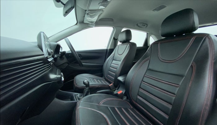 2021 Hyundai NEW I20 SPORTZ 1.2 MT, Petrol, Manual, 13,314 km, Right Side Front Door Cabin