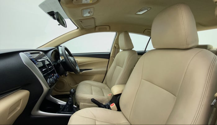 2018 Toyota YARIS J MT, Petrol, Manual, 19,785 km, Right Side Front Door Cabin