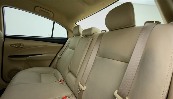 2018 Toyota YARIS J MT, Petrol, Manual, 19,785 km, Right Side Rear Door Cabin