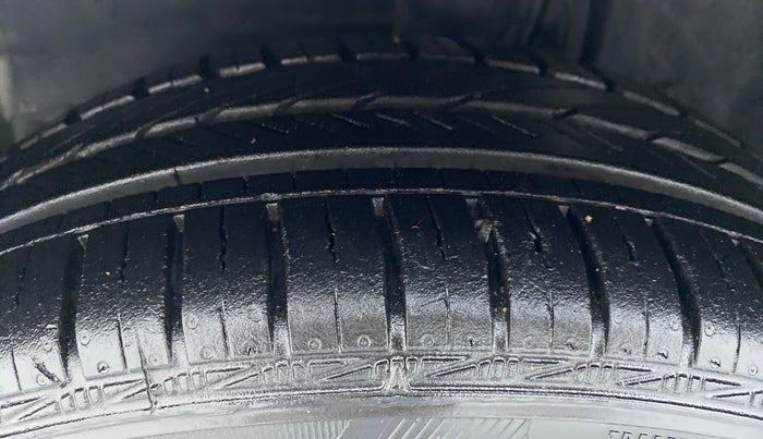 2018 Toyota YARIS J MT, Petrol, Manual, 19,785 km, Left Front Tyre Tread