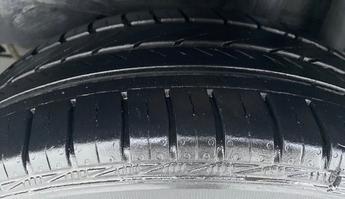 2018 Toyota YARIS J MT, Petrol, Manual, 19,785 km, Left Rear Tyre Tread