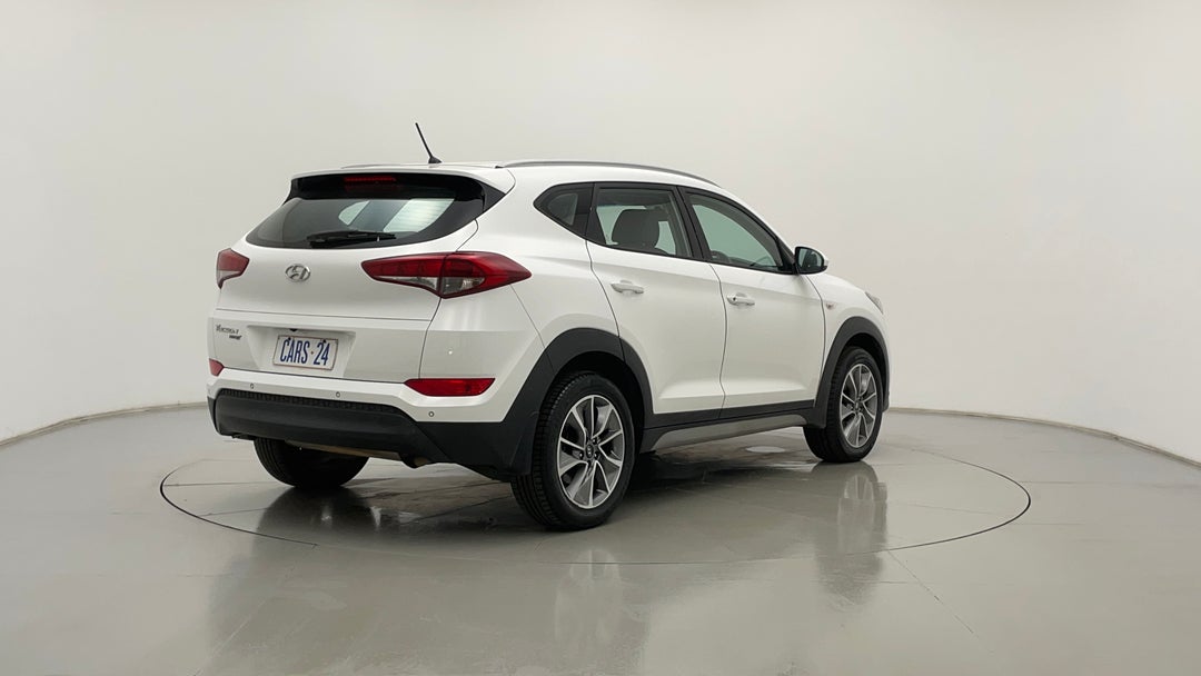 Right Back Diagonal (45- Degree) View