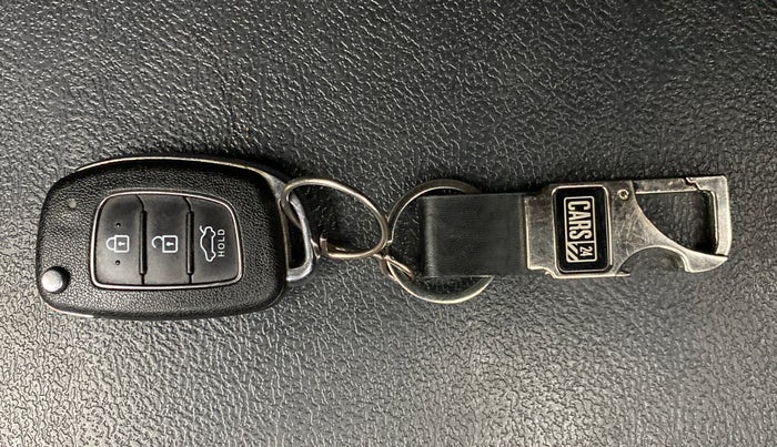 2018 Hyundai Xcent SX 1.2, Petrol, Manual, 51,934 km, Key Close Up