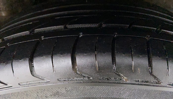 2017 Honda WR-V 1.2 i-VTEC VX MT, Petrol, Manual, 66,933 km, Left Rear Tyre Tread