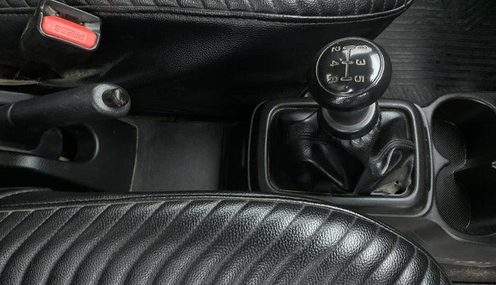 2020 Maruti S PRESSO VXI+, Petrol, Manual, 46,812 km, Gear lever - Boot Cover minor damage