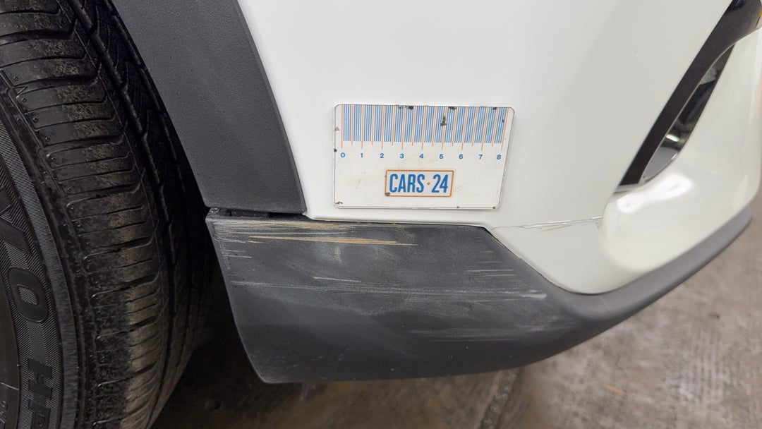 Bumper Front Scratch