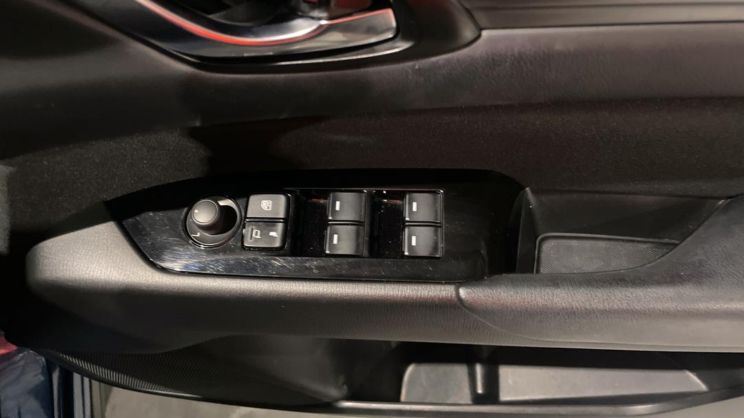 2022 Mazda CX-5 Maxx Sport (FWD), Automatic, 54583 km, Drivers Side Door Panel Controls