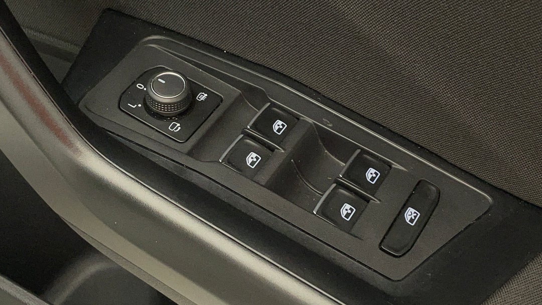 2020 Volkswagen T-roc 140tsi Sport, Automatic, 55145 km, Drivers Side Door Panel Controls