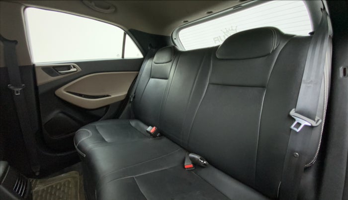2015 Hyundai Elite i20 SPORTZ 1.2, Petrol, Manual, 70,095 km, Right Side Rear Door Cabin