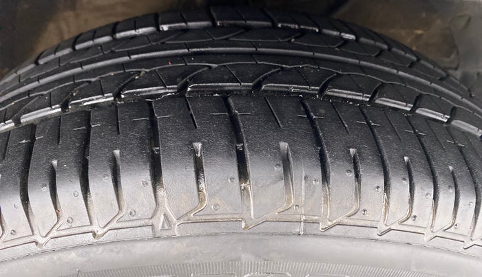 2017 Maruti Baleno ALPHA 1.2 K12, Petrol, Manual, 59,647 km, Right Front Tyre Tread