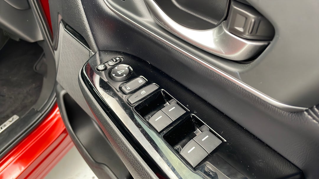 2020 Honda CR-V Vti-lx (awd), Automatic, 17415 km, Drivers Side Door Panel Controls