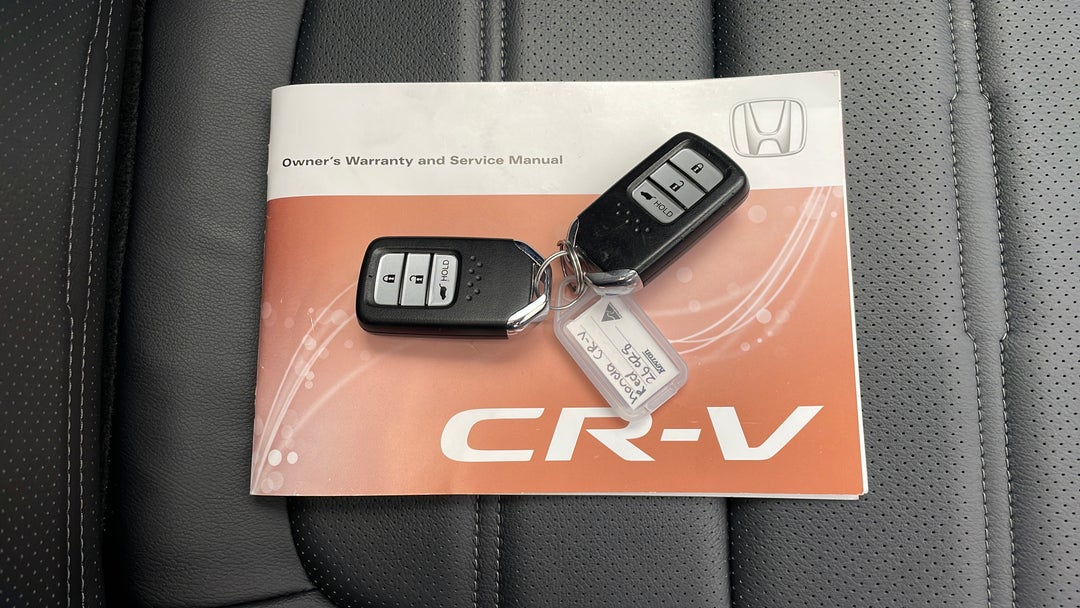 2020 Honda CR-V Vti-lx (awd), Automatic, 17415 km, Key Close-up