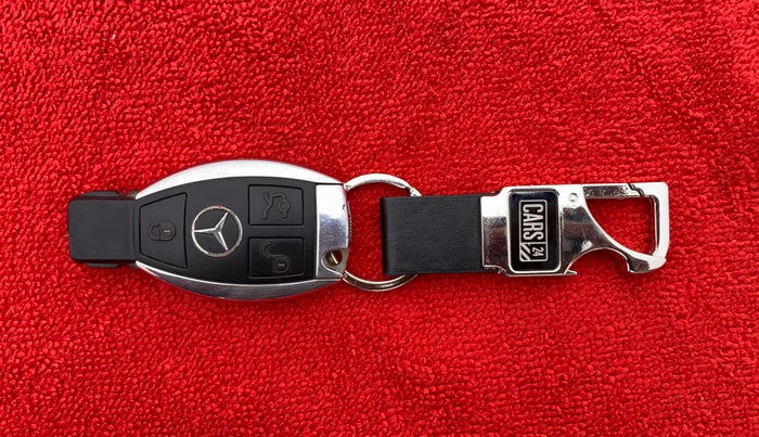 2013 Mercedes Benz C Class C 220 CDI AVANTGARDE, Diesel, Automatic, 88,866 km, Key Close Up