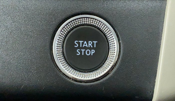 2019 Renault TRIBER 1.0 RXZ, Petrol, Manual, 26,248 km, Keyless Start/ Stop Button