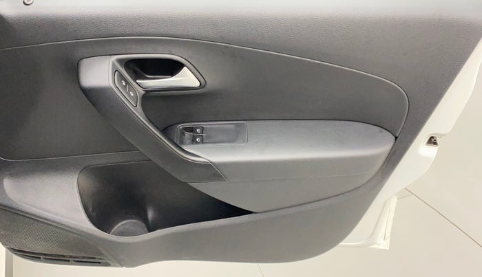 2022 Volkswagen Polo TRENDLINE 1.0L, Petrol, Manual, 35,029 km, Driver Side Door Panels Control