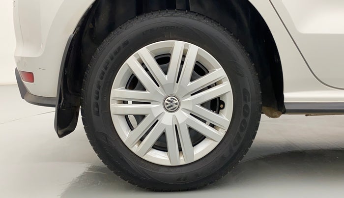 2022 Volkswagen Polo TRENDLINE 1.0L, Petrol, Manual, 35,029 km, Right Rear Wheel