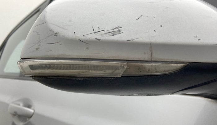 2014 Hyundai Xcent S (O) 1.2, Petrol, Manual, 43,480 km, Right rear-view mirror - Indicator light has minor damage