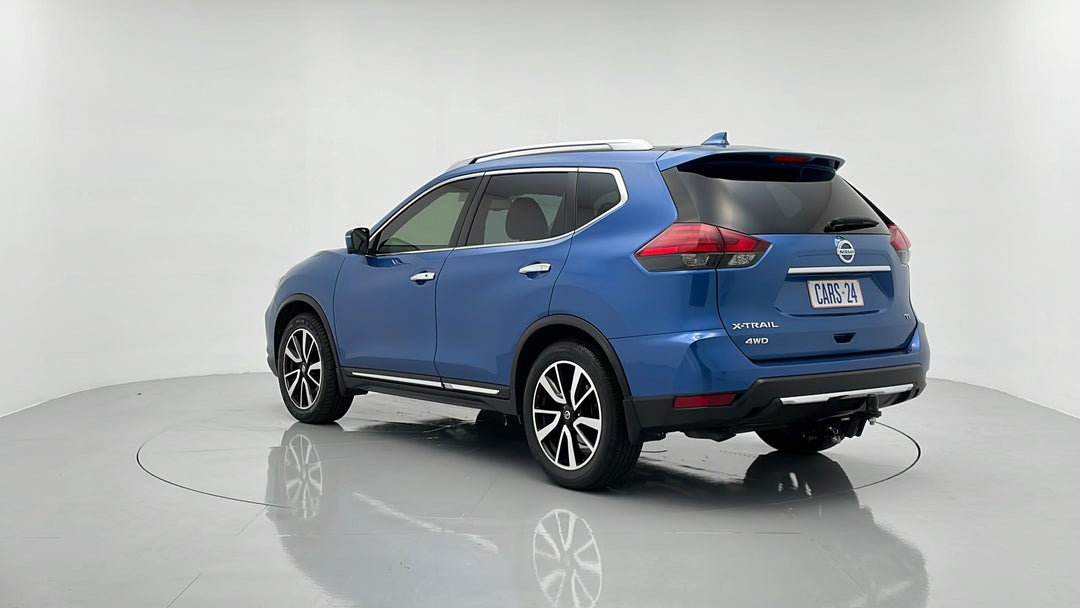 Left Back Diagonal (45- Degree) View