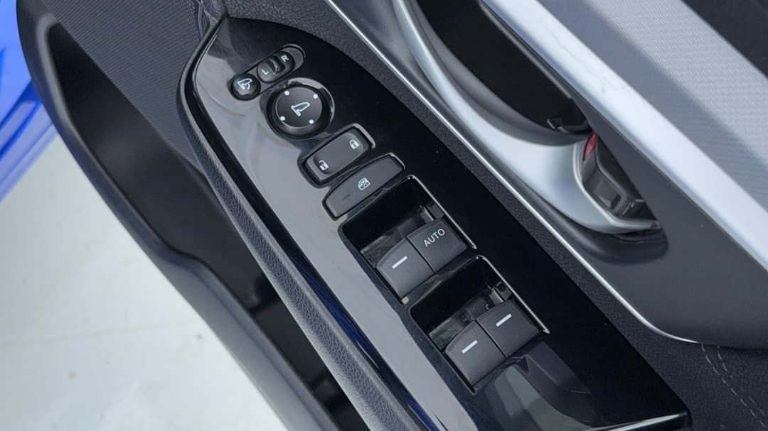 2020 Honda CR-V Vti X (2WD) 5 Seats, Automatic, 99147 km, Drivers Side Door Panel Controls