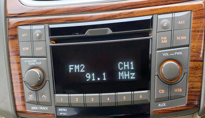 2013 Maruti Ertiga ZDI, Diesel, Manual, 42,942 km, Infotainment system - Reverse camera not working