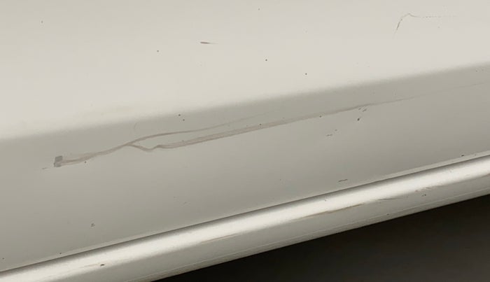 2013 Maruti Ertiga ZDI, Diesel, Manual, 42,942 km, Driver-side door - Minor scratches