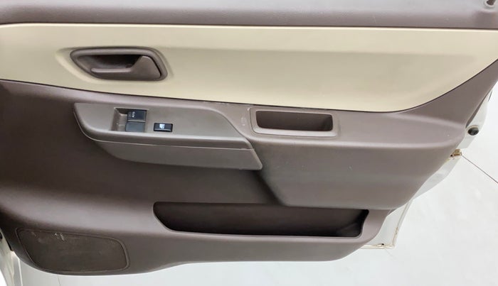 2011 Maruti Zen Estilo LXI, Petrol, Manual, 59,554 km, Driver Side Door Panels Control