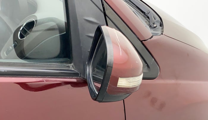 2013 Honda Amaze 1.5L I-DTEC VX, Diesel, Manual, 86,327 km, Right rear-view mirror - Minor scratches