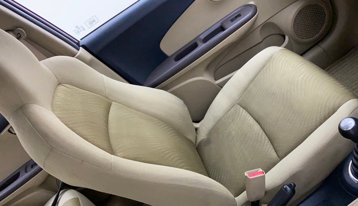 2013 Honda Amaze 1.5L I-DTEC VX, Diesel, Manual, 86,327 km, Front left seat (passenger seat) - Cover slightly stained