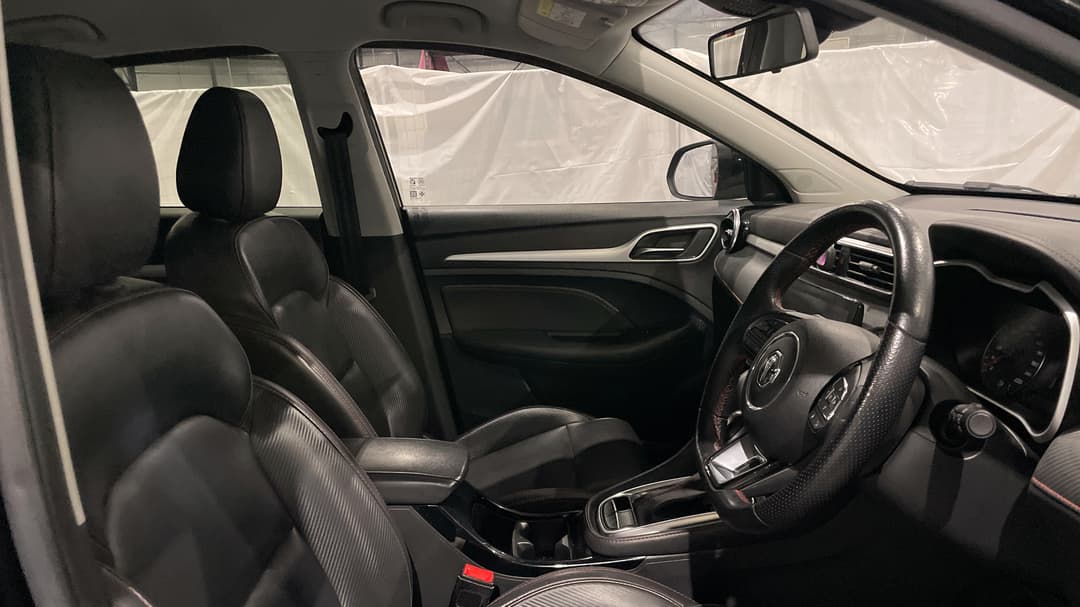 2022 MG Zst Vibe, Automatic, 77900 km, Right Side Front Door Cabin View