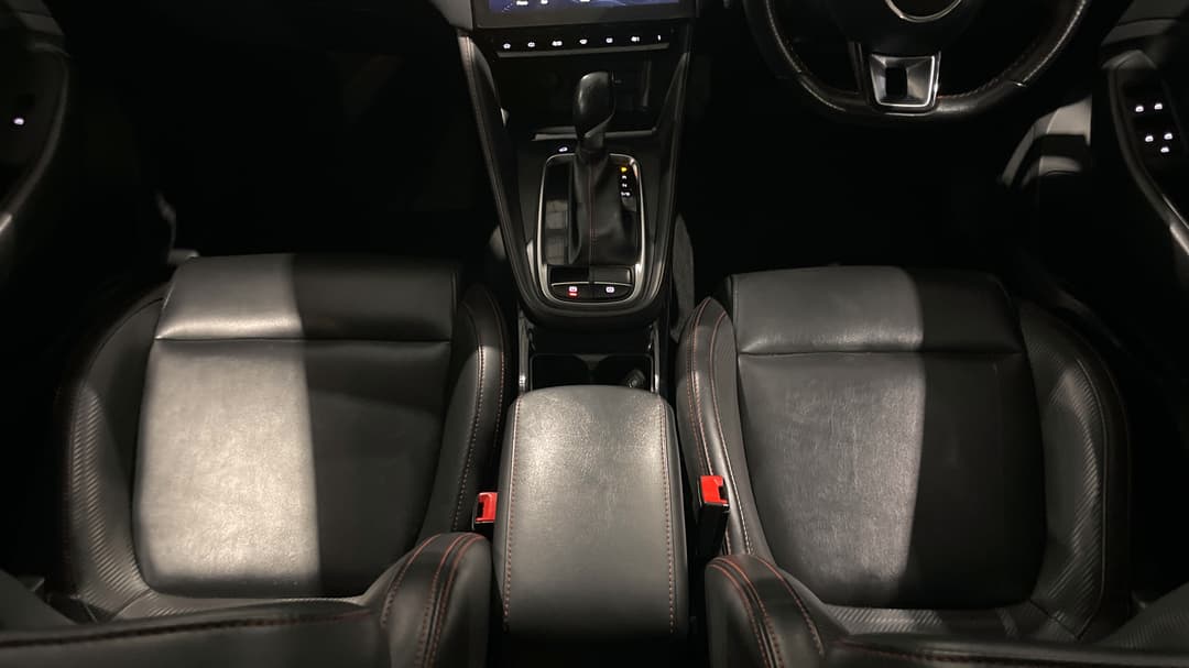 2022 MG Zst Vibe, Automatic, 77900 km, Center Console