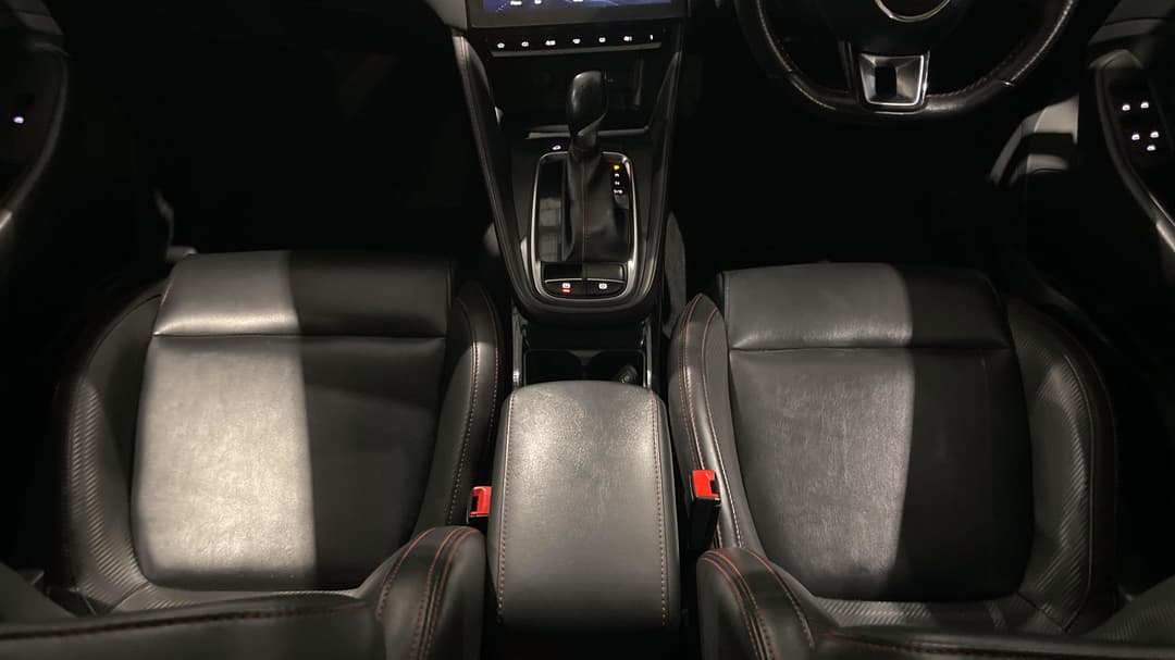 2022 MG Zst Vibe, Automatic, 77900 km, Center Console