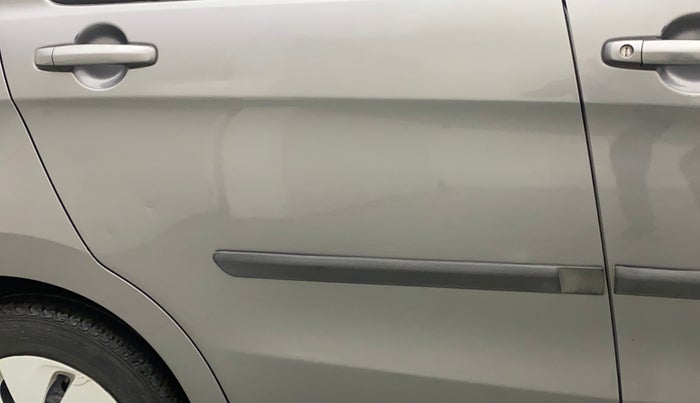2015 Maruti Celerio ZXI, Petrol, Manual, 40,763 km, Right rear door - Slightly dented