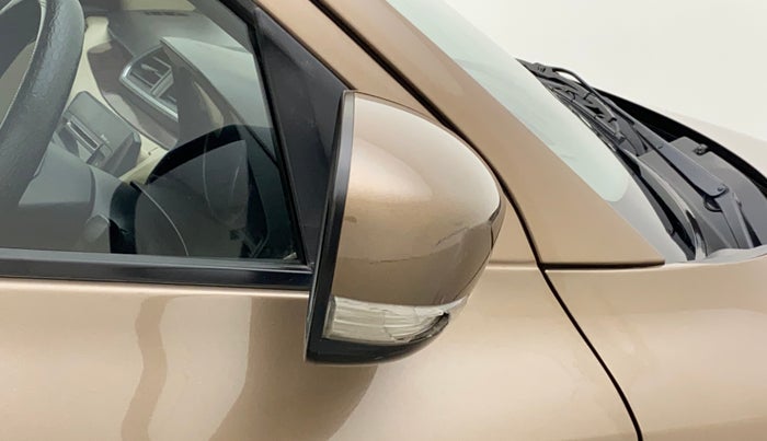 2017 Maruti Dzire VDI AMT, Diesel, Automatic, 56,164 km, Right rear-view mirror - Indicator light has minor damage