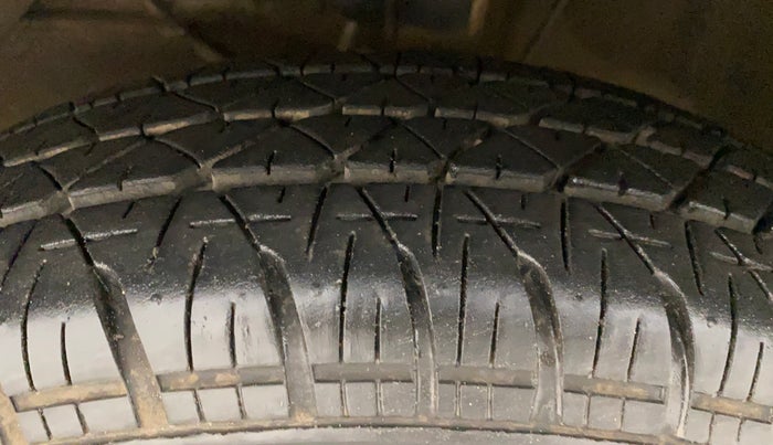 2017 Maruti Dzire VDI AMT, Diesel, Automatic, 56,164 km, Left Front Tyre Tread