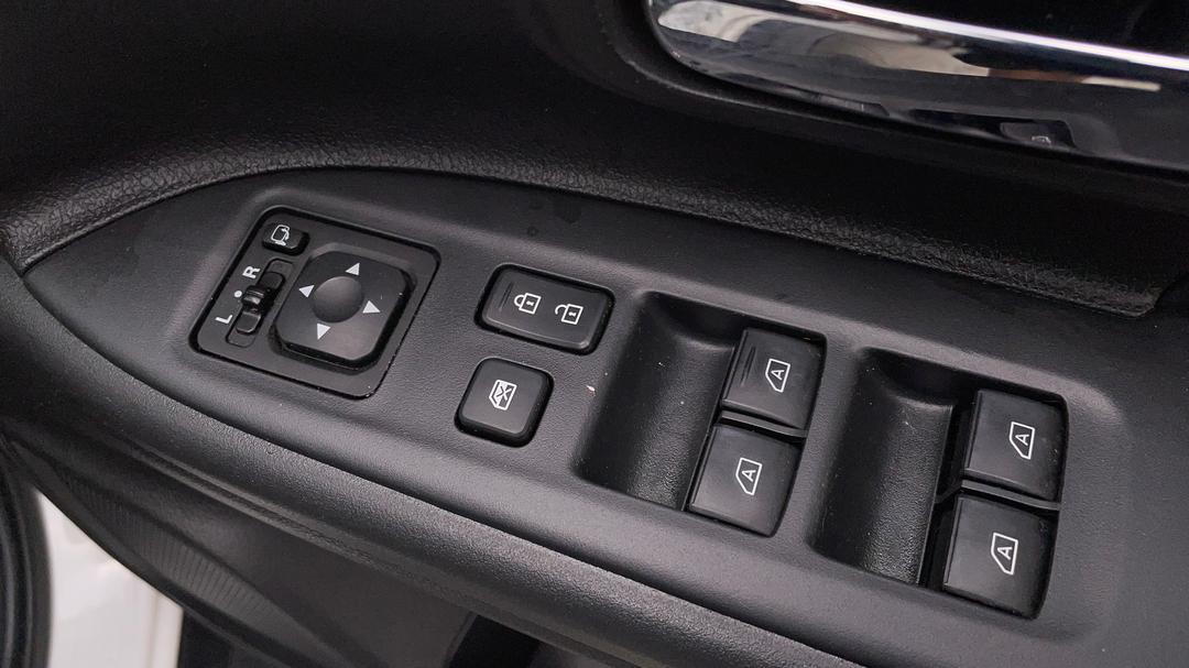 2019 Mitsubishi Outlander Exceed 7 Seat (awd), Automatic, 71473 km, Drivers Side Door Panel Controls