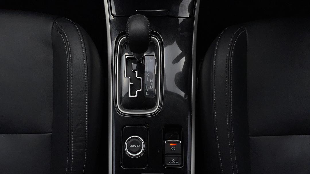 2019 Mitsubishi Outlander Exceed 7 Seat (awd), Automatic, 71473 km, Gear Lever 