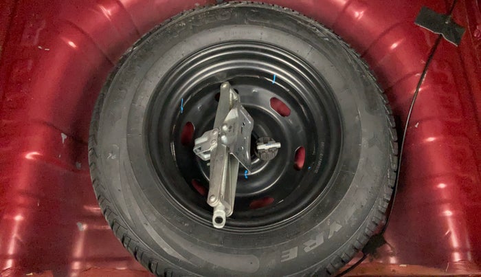 2019 Renault Kwid RXT 1.0, Petrol, Manual, 37,055 km, Dicky (Boot door) - Tool missing