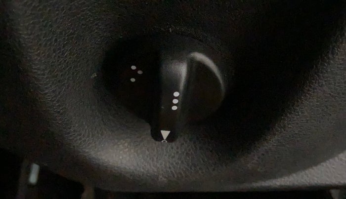 2019 Renault Kwid RXT 1.0, Petrol, Manual, 37,055 km, Dashboard - Headlight height adjustment not working